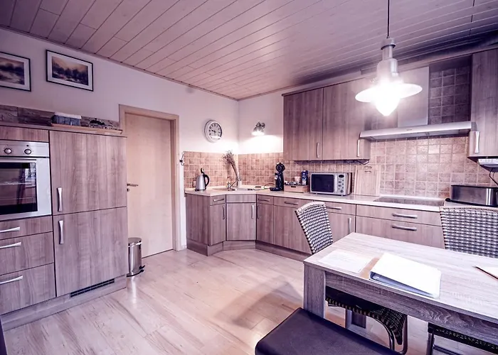 Leon * هاينسبرغ